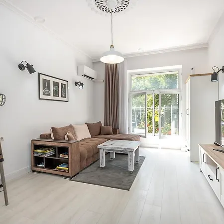 Jazz & Wine & Next To Sea Garden & Parking & Hbo & Netflix & 2 Bathrooms Апартамент *