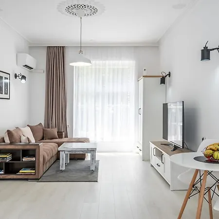 Jazz & Wine & Next To Sea Garden & Parking & Hbo & Netflix & 2 Bathrooms Варна