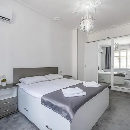 Jazz & Wine & Next To Sea Garden & Parking & Hbo & Netflix & 2 Bathrooms * Варна