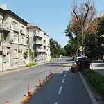Jazz & Wine & Next To Sea Garden & Parking & Hbo & Netflix & 2 Bathrooms Apartment Varna