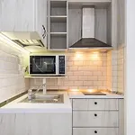 Jazz & Wine & Next To Sea Garden & Parking & Hbo & Netflix & 2 Bathrooms Apartment *
