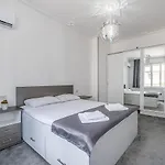 Jazz & Wine & Next To Sea Garden & Parking & Hbo & Netflix & 2 Bathrooms * Varna