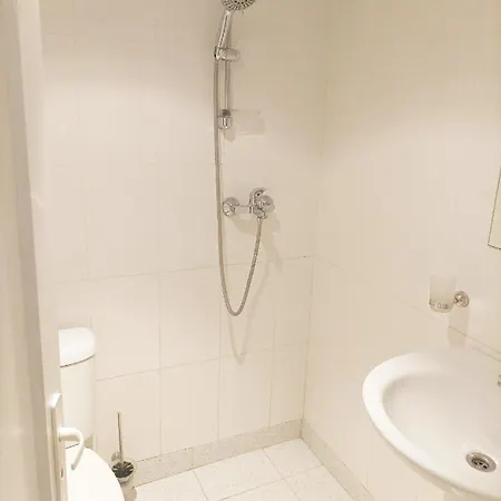 Jazz & Wine & Next To Sea Garden & Parking & Hbo & Netflix & 2 Bathrooms Appartement *