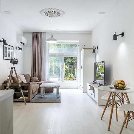 Jazz & Wine & Next To Sea Garden & Parking & Hbo & Netflix & 2 Bathrooms Appartement *