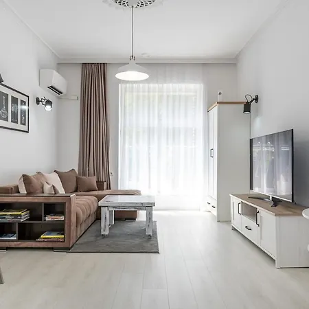 Jazz & Wine & Next To Sea Garden & Parking & Hbo & Netflix & 2 Bathrooms Appartement *