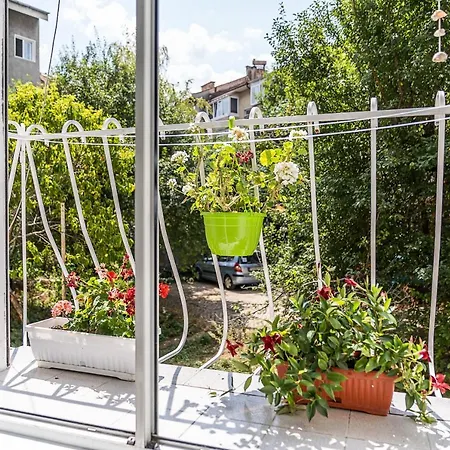 Boutique 100sqm apARTment&2 Bathrooms&Next to Sea Garden&Parking&HBO&Netflix Appartement