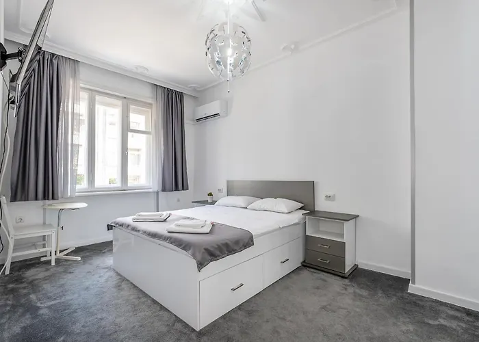 Jazz & Wine Apartment & Next To Sea Garden & Parking & Hbo & Netflix & 2 Bathrooms 아파트