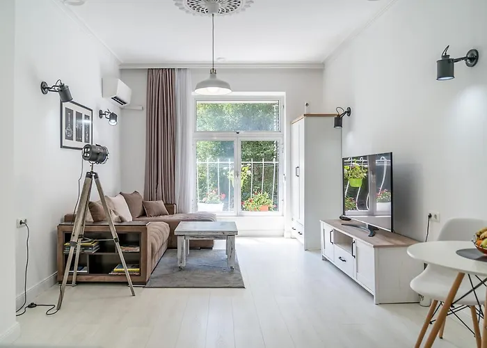 Jazz & Wine Apartment & Next To Sea Garden & Parking & Hbo & Netflix & 2 Bathrooms 바르나