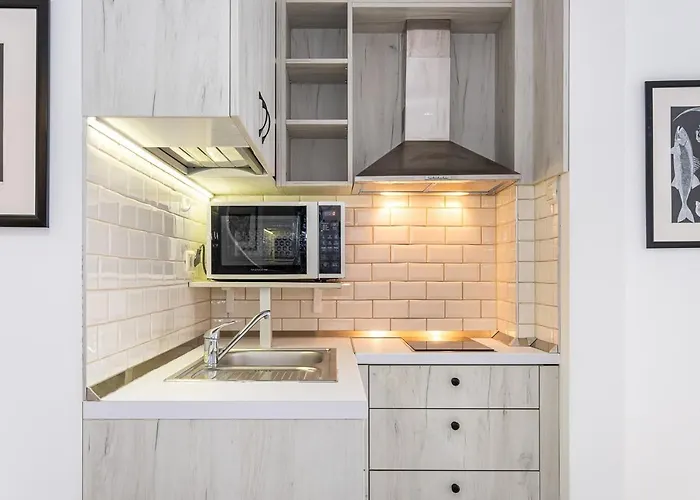 Jazz & Wine Apartment & Next To Sea Garden & Parking & Hbo & Netflix & 2 Bathrooms Apartment *