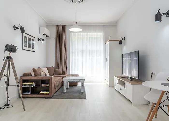 Jazz & Wine Apartment & Next To Sea Garden & Parking & Hbo & Netflix & 2 Bathrooms 아파트 *